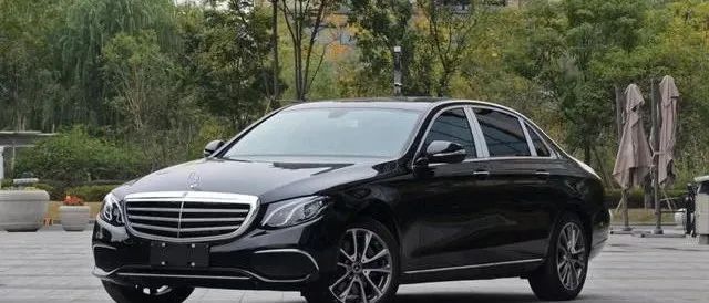 全新2020款奔馳E級(jí)上市，1.5T起售價(jià)42.98萬(wàn)，是不是有點(diǎn)貴