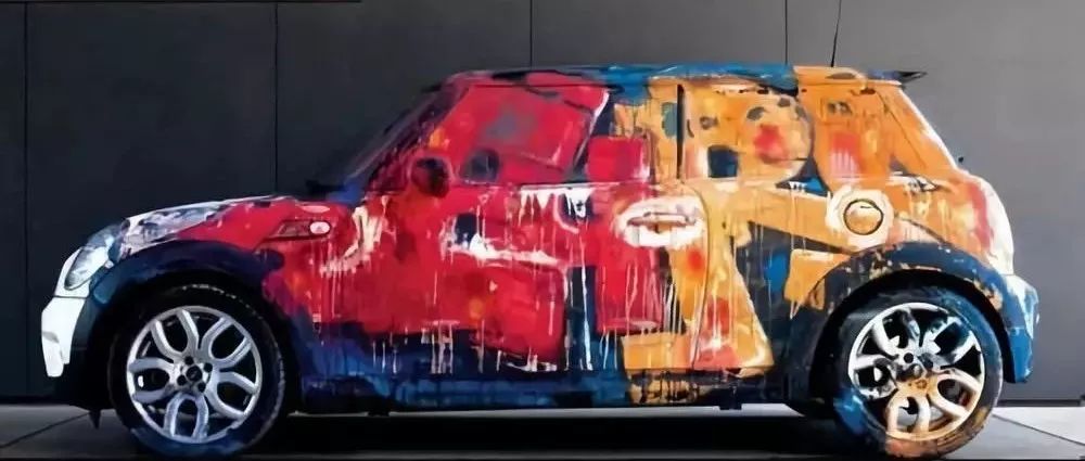 汽车彩绘哪种技术可以画得更加细腻逼真？