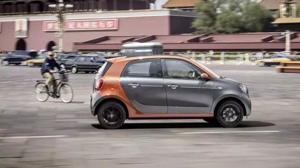 Smart Forfour：它有多糟糕，就有多好玩！