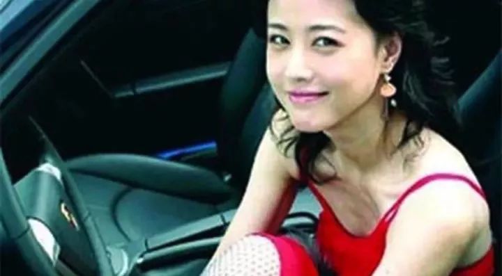 開百萬(wàn)豪車的美女，有哪些與眾不同的駕駛經(jīng)歷？