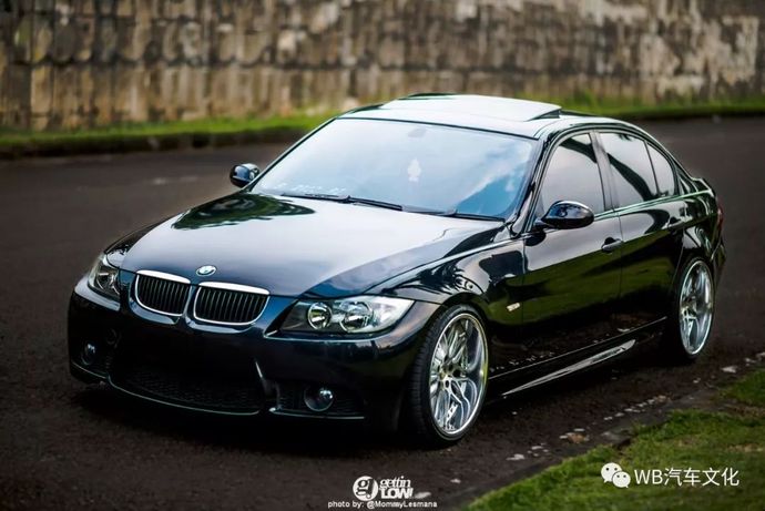 《wb汽车文化                    讯 bmw e90 cbu 2005 2000cc 轮毂