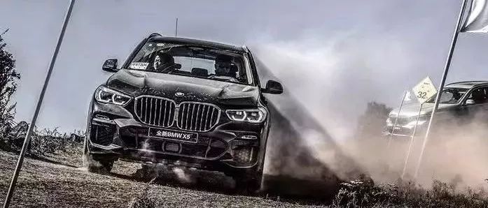 【車TT】什么是汽車的黑科技？來輛全新BMW X5，一切都有了！