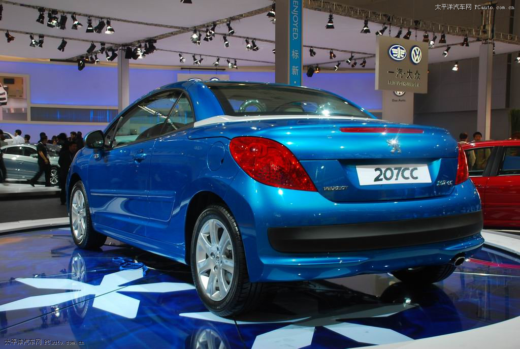 標(biāo)致207車展高清大圖