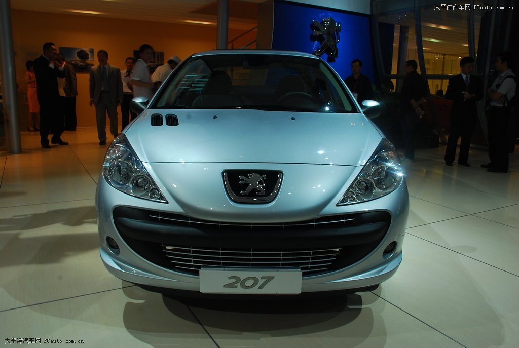 標(biāo)致207車展高清大圖
