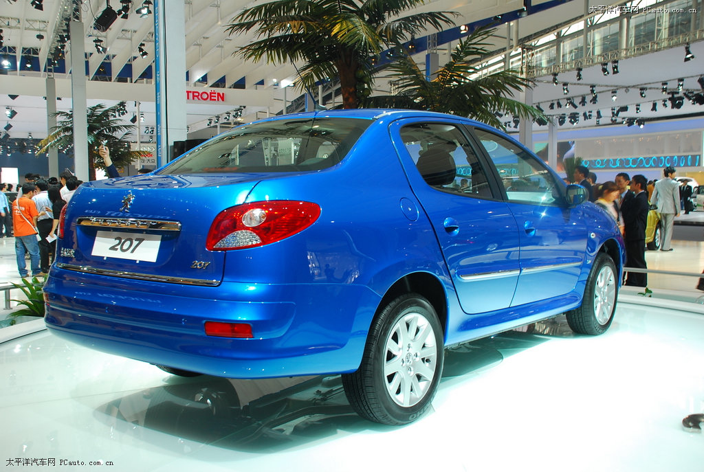 標(biāo)致207車展高清大圖