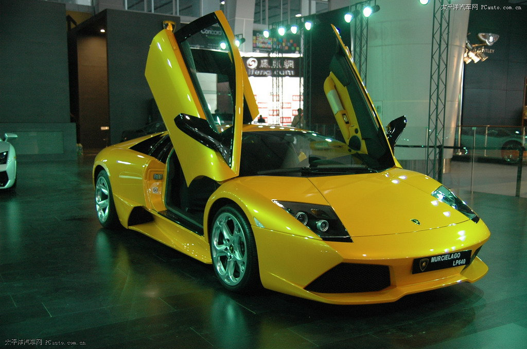 蝙蝠Murcielago車展高清大圖