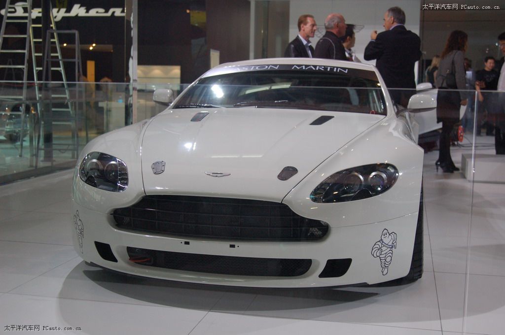 世爵C8車展高清大圖