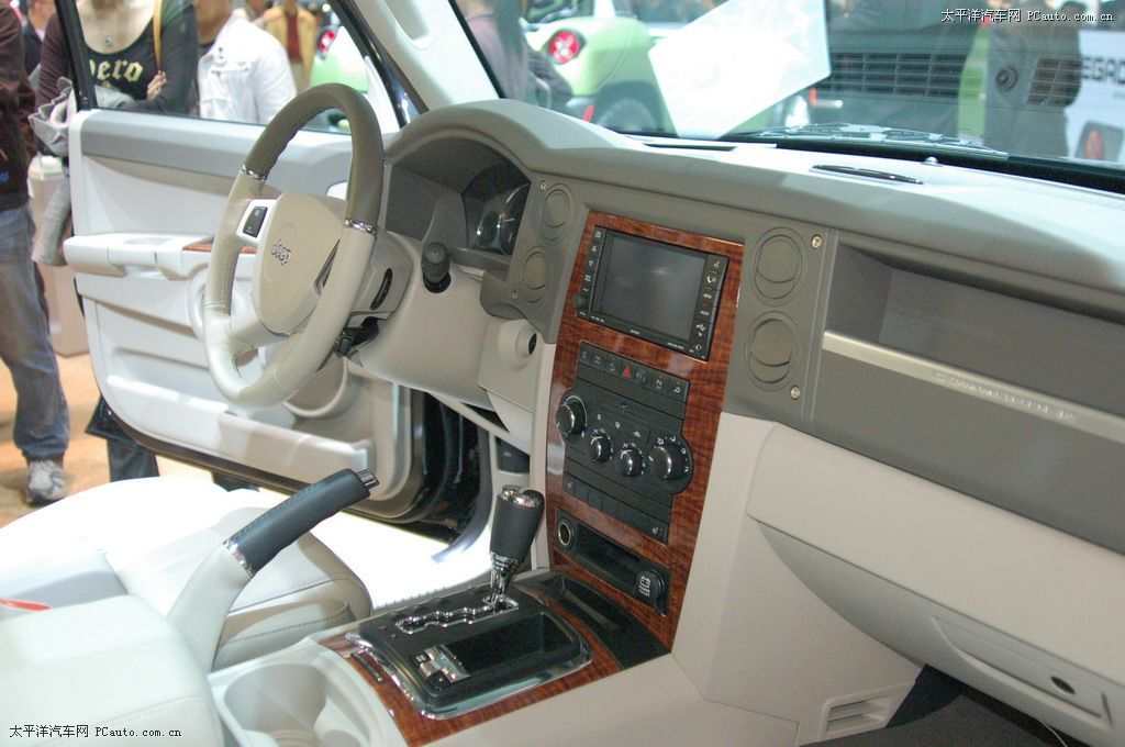 指揮官(進(jìn)口)車展高清大圖