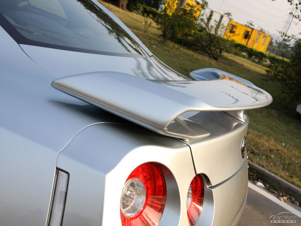 日產(chǎn)GT-R外觀高清大圖