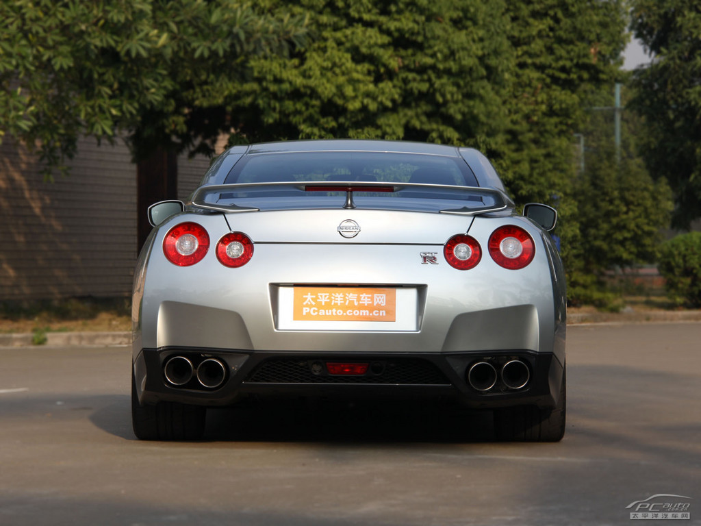 日產(chǎn)GT-R外觀高清大圖