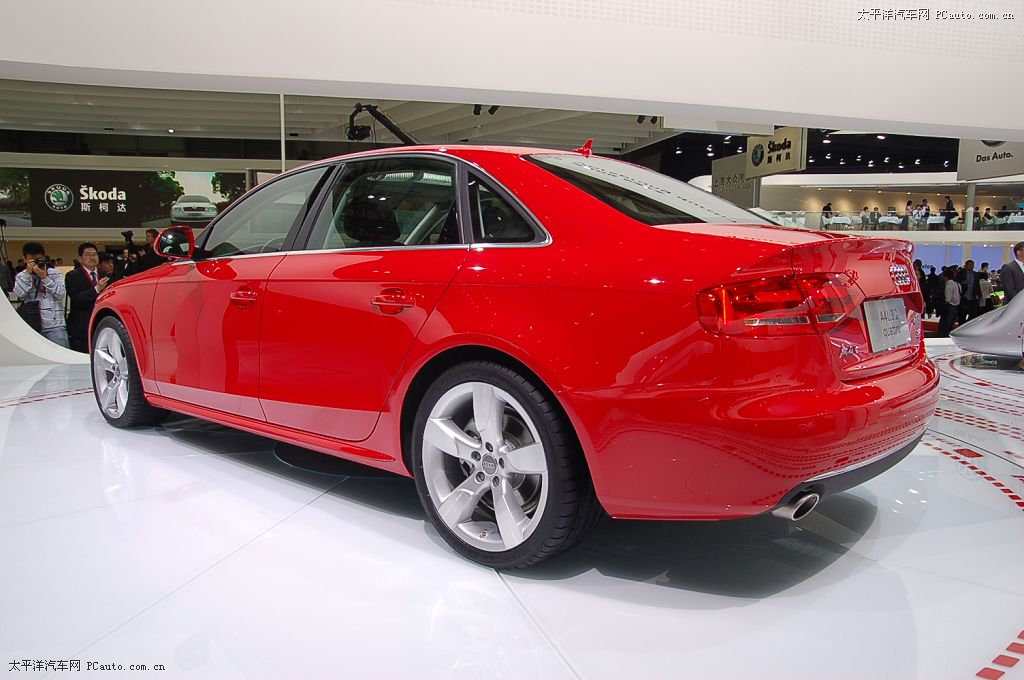 奧迪A4L車展高清大圖
