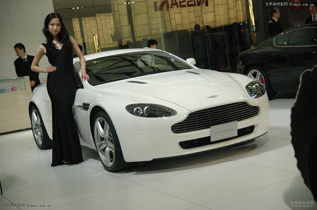 V8 VantageDƬ