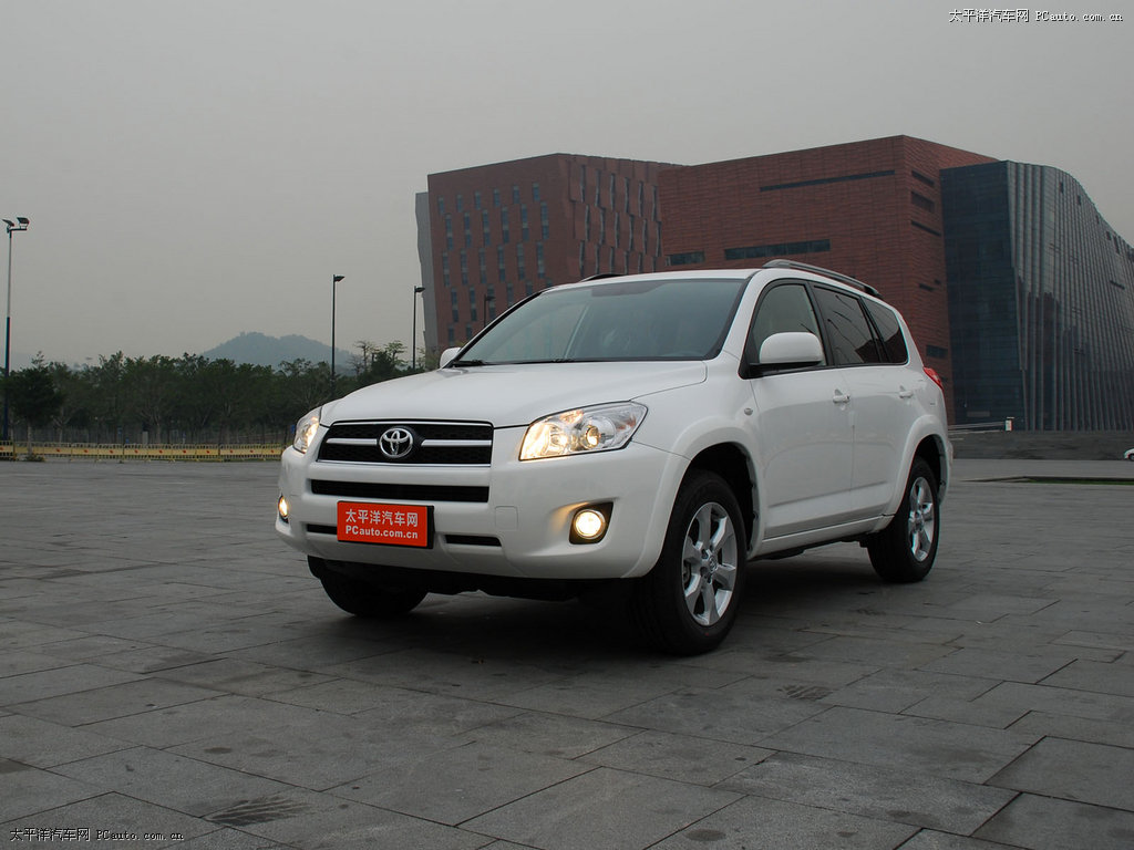 RAV4榮放外觀高清大圖