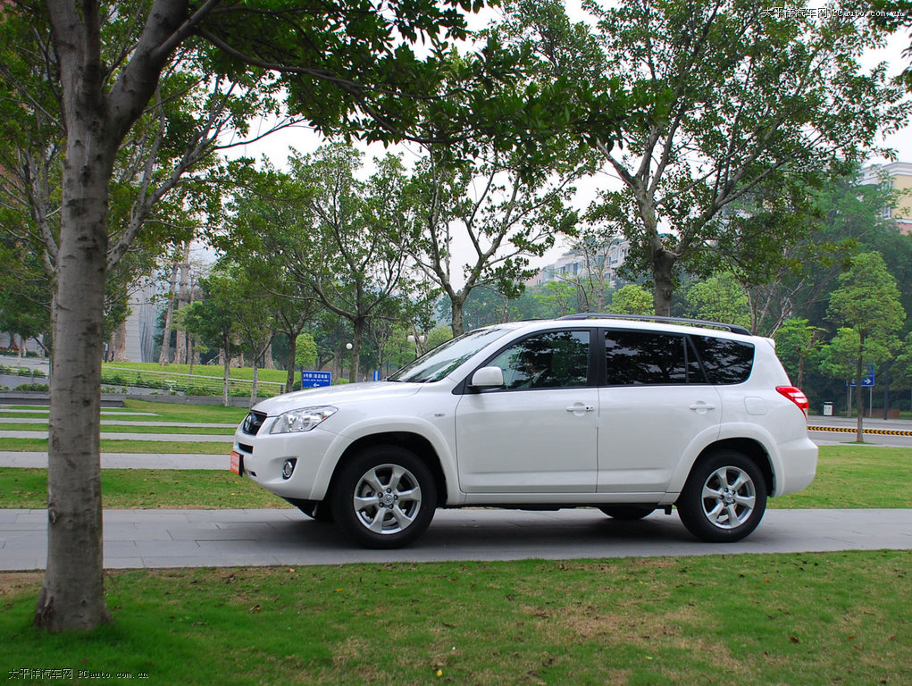 RAV4榮放外觀(guān)高清大圖