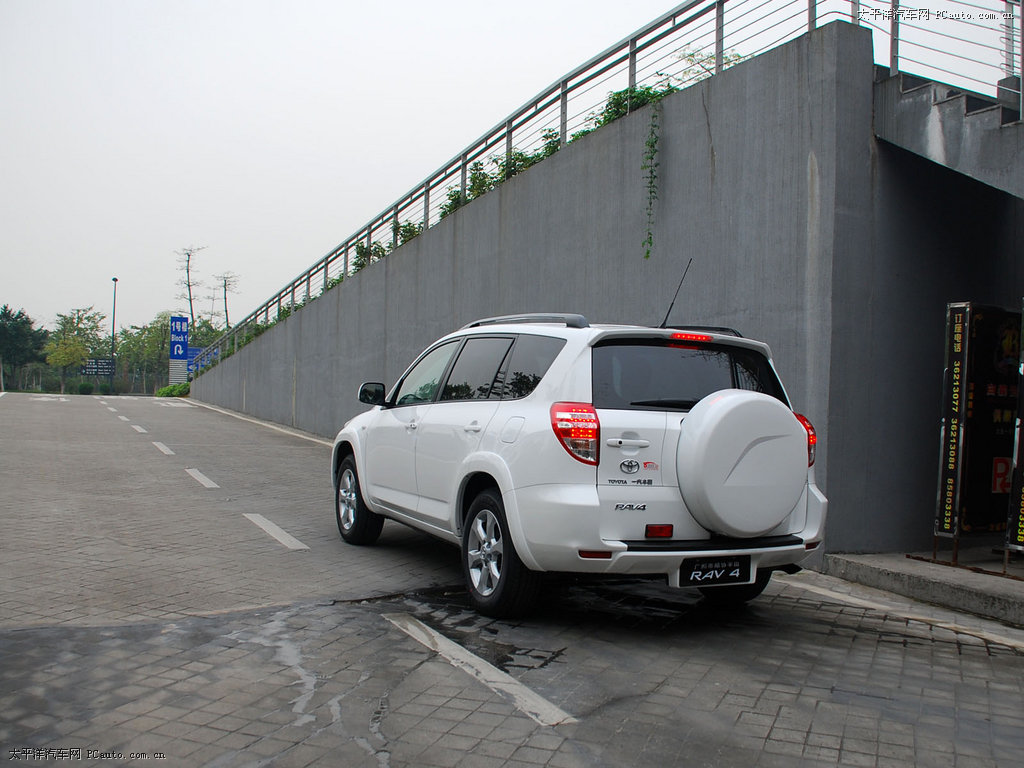RAV4榮放外觀高清大圖