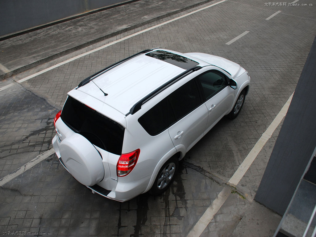 RAV4榮放外觀高清大圖