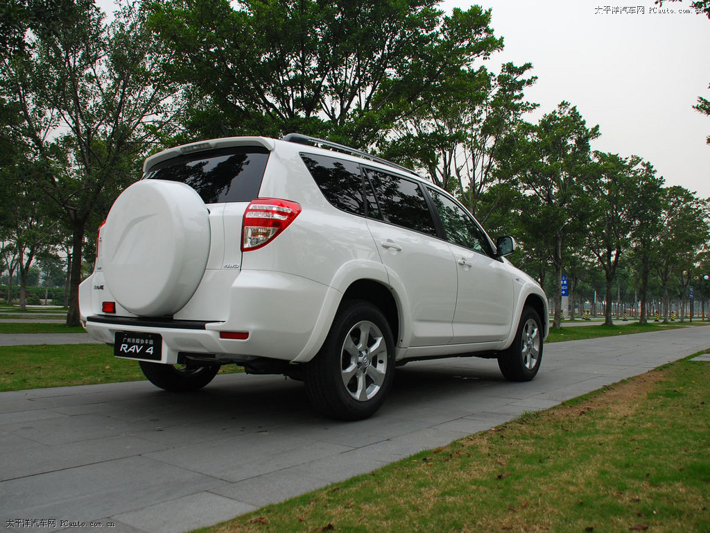 RAV4榮放外觀高清大圖