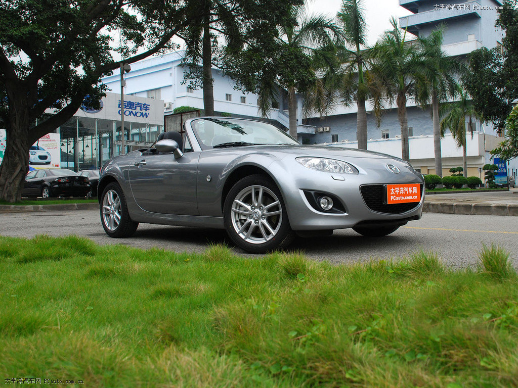 馬自達(dá)MX-5外觀高清大圖