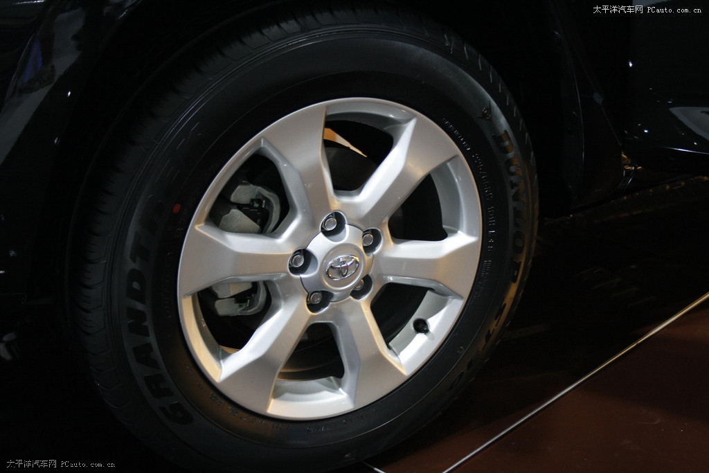 RAV4榮放車展高清大圖