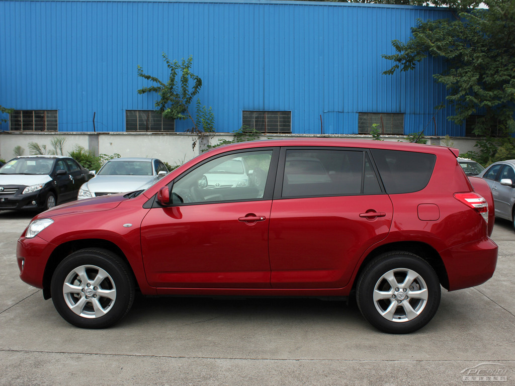 RAV4榮放外觀高清大圖