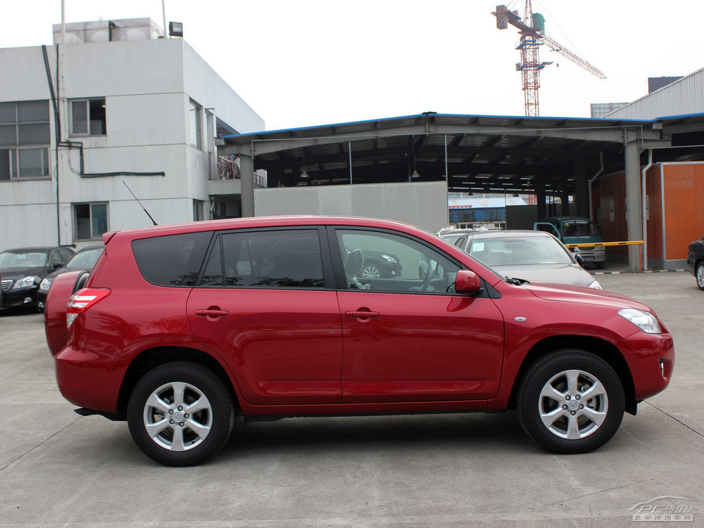 RAV4榮放外觀高清大圖