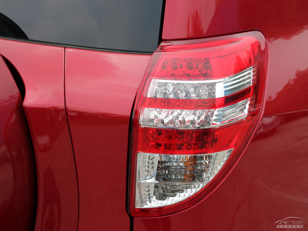 RAV4榮放外觀高清大圖