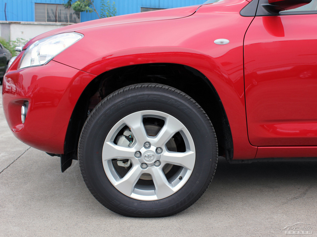 RAV4榮放外觀高清大圖