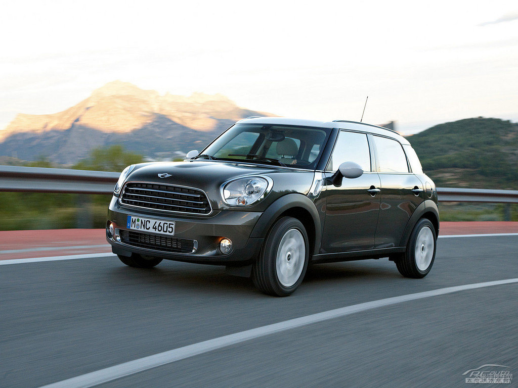 MINI COUNTRYMAN^DƬ