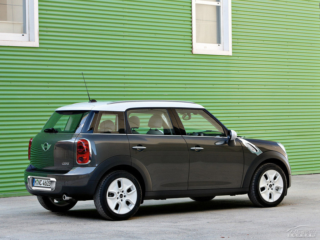 MINI COUNTRYMAN^DƬ