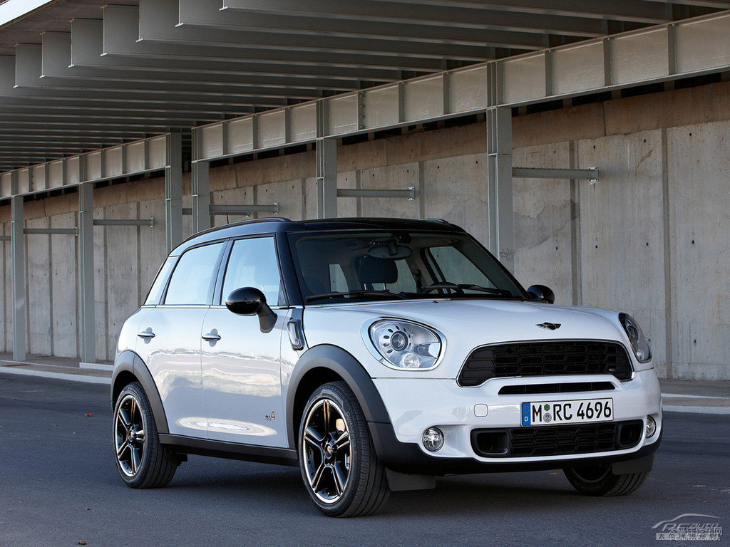 MINI COUNTRYMAN^DƬ
