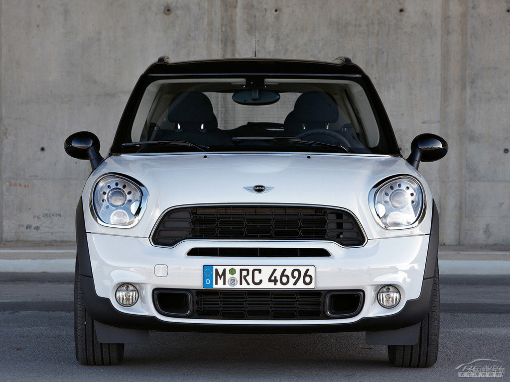 MINI COUNTRYMAN^DƬ