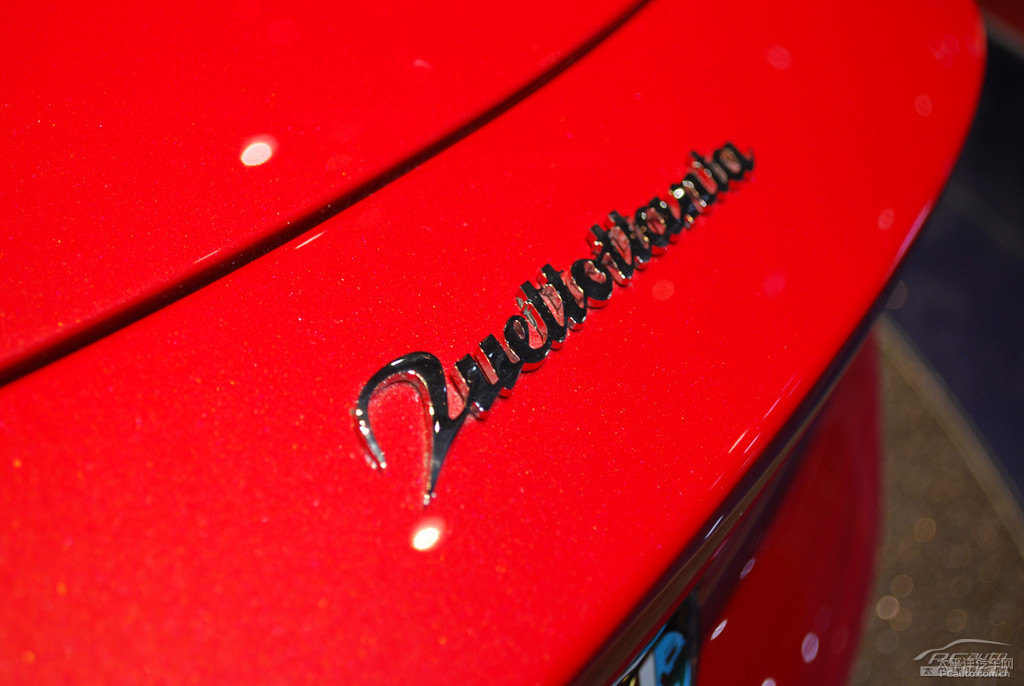 DƬ