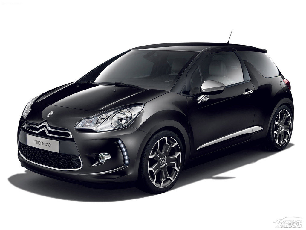 DS 3^DƬ