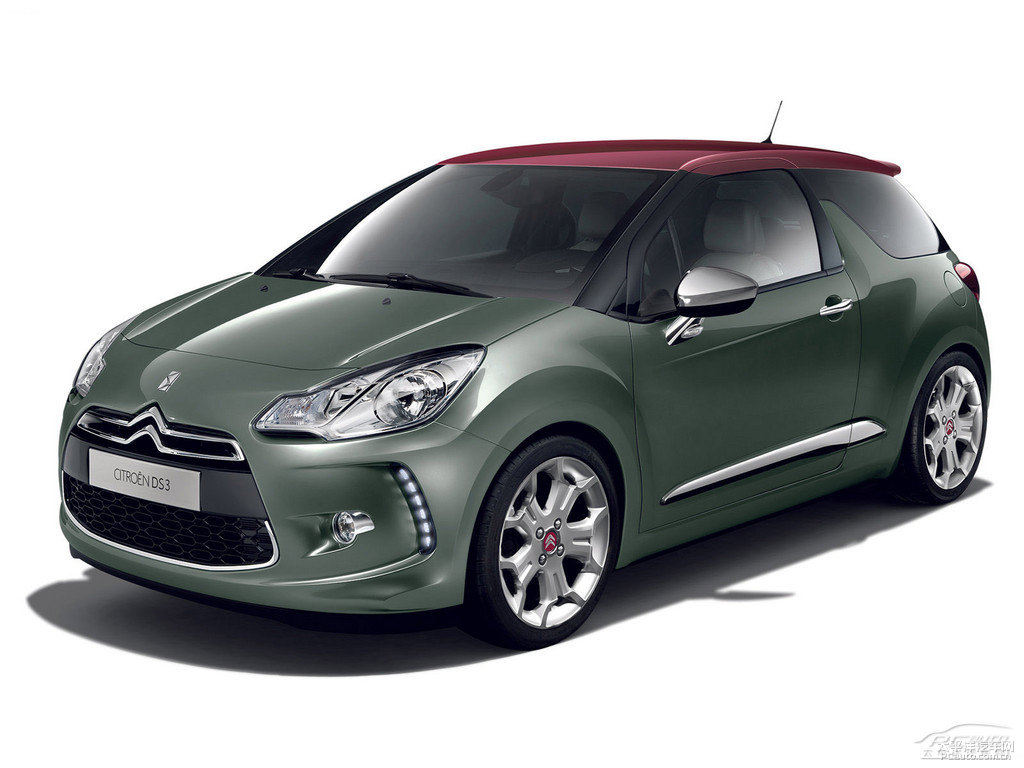 DS 3^DƬ