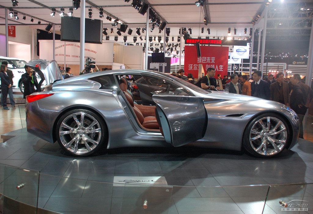 英菲尼迪Q80車展高清大圖
