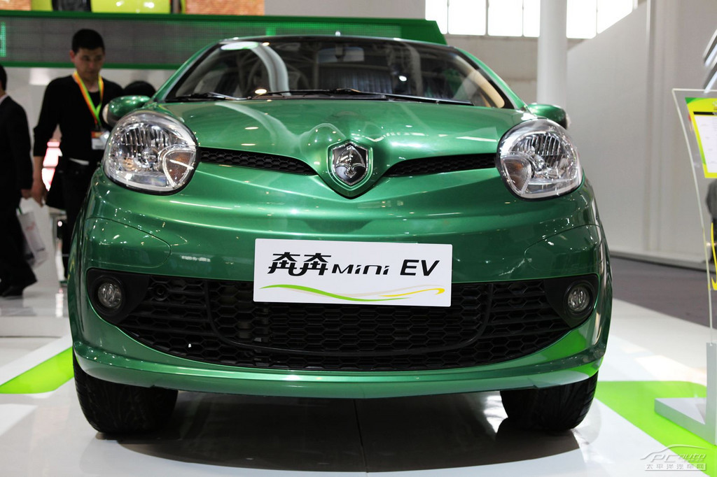 奔奔Mini車展高清大圖