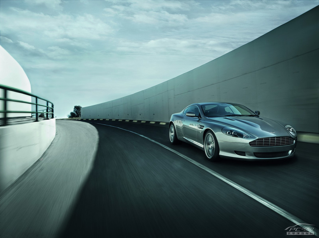 DB9外觀高清大圖