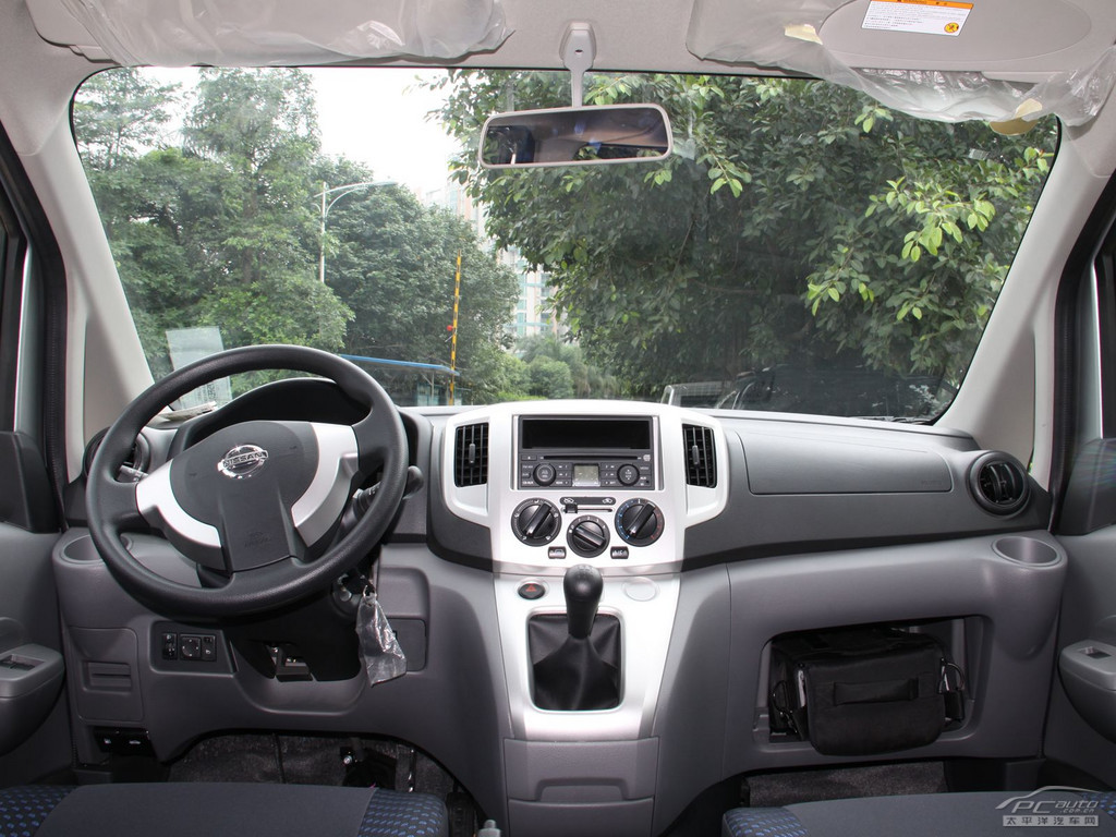 日產(chǎn)NV200內(nèi)飾高清大圖