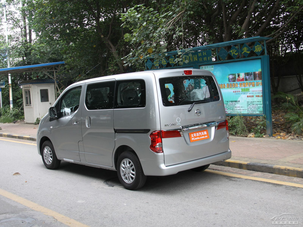 日產(chǎn)NV200外觀高清大圖