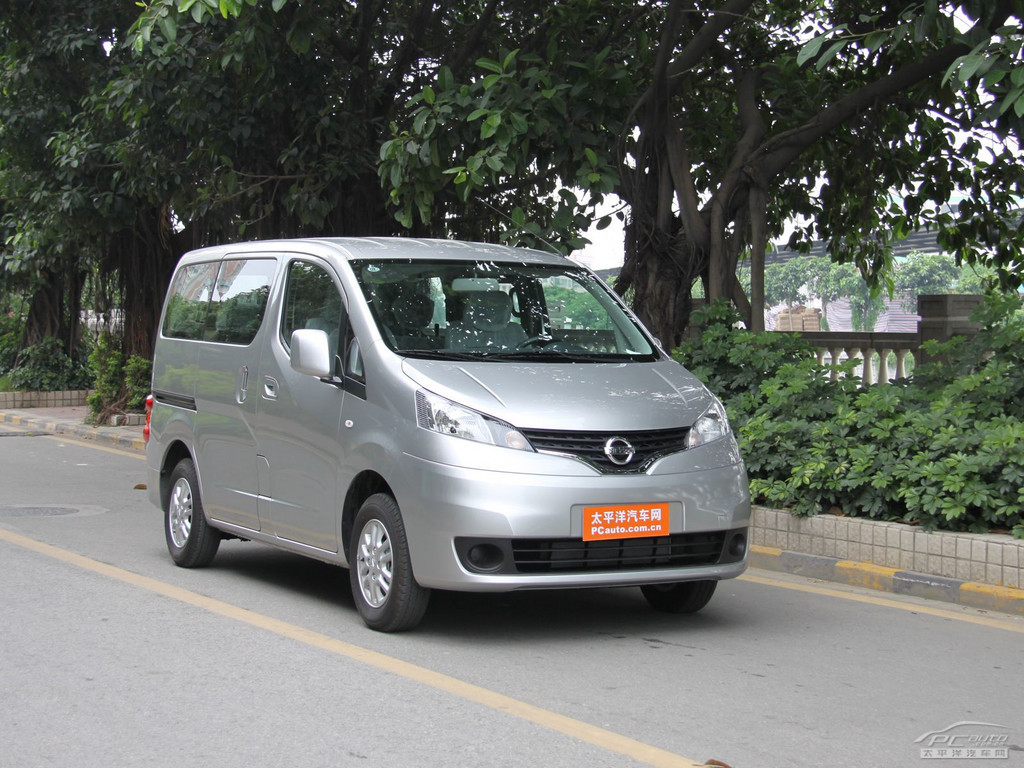 日產(chǎn)NV200外觀高清大圖
