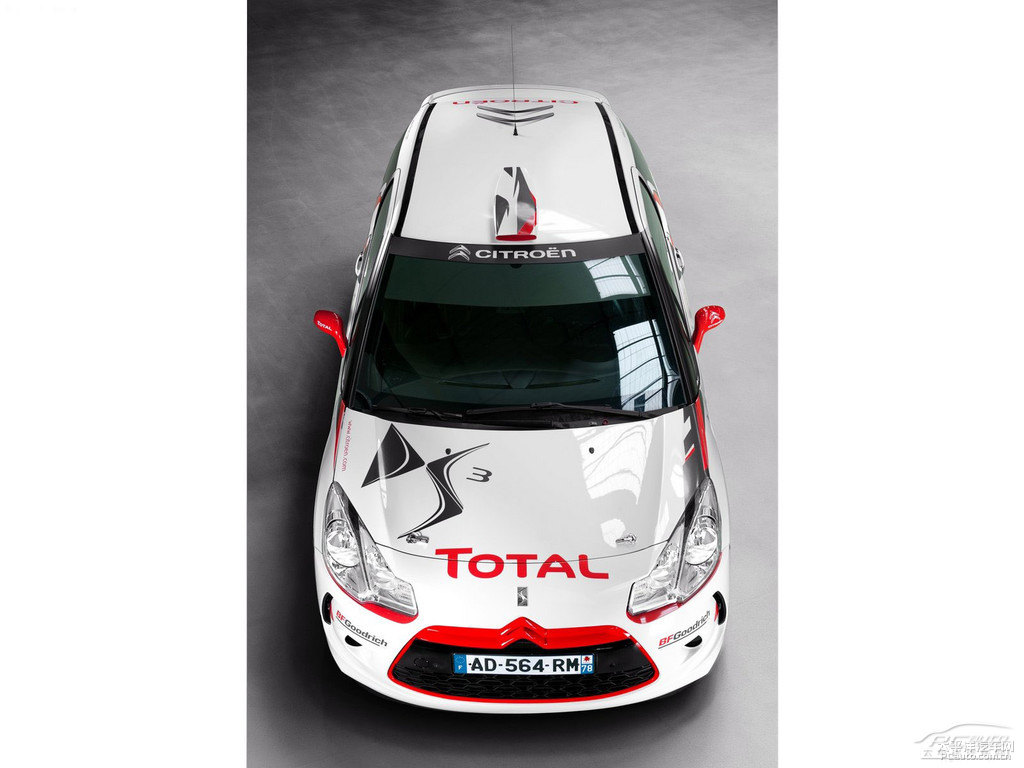 DS 3^DƬ