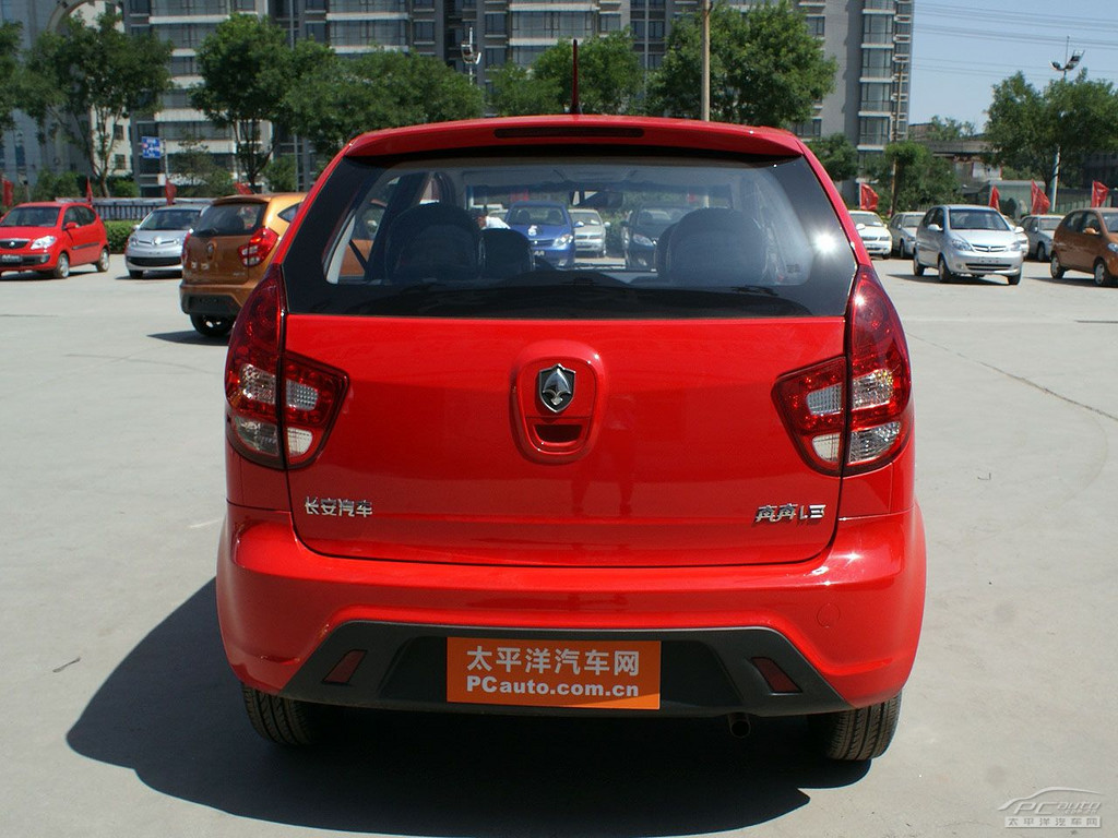 奔奔Love外觀高清大圖