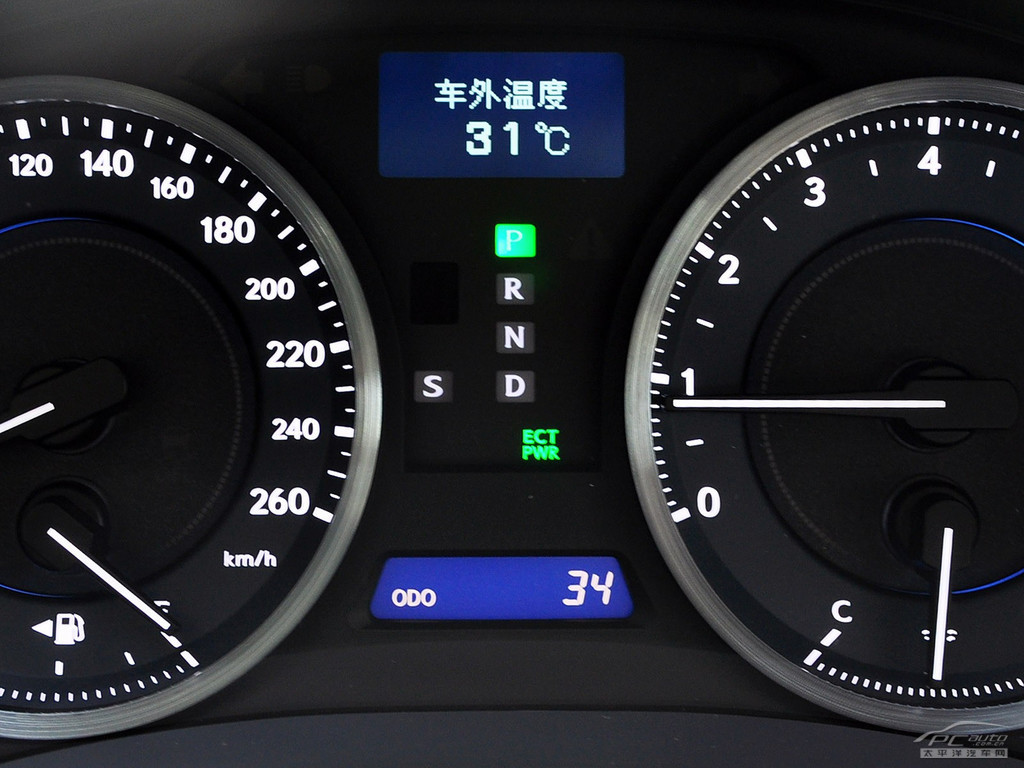 雷克薩斯IS內(nèi)飾高清大圖