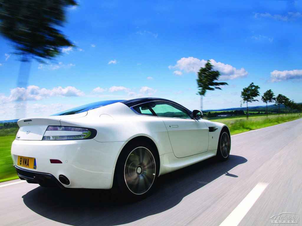 V8 Vantage^DƬ