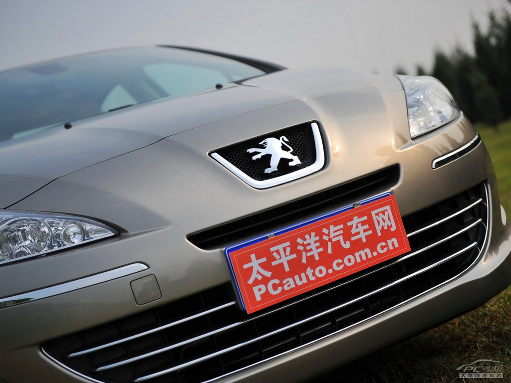 標(biāo)致408外觀高清大圖