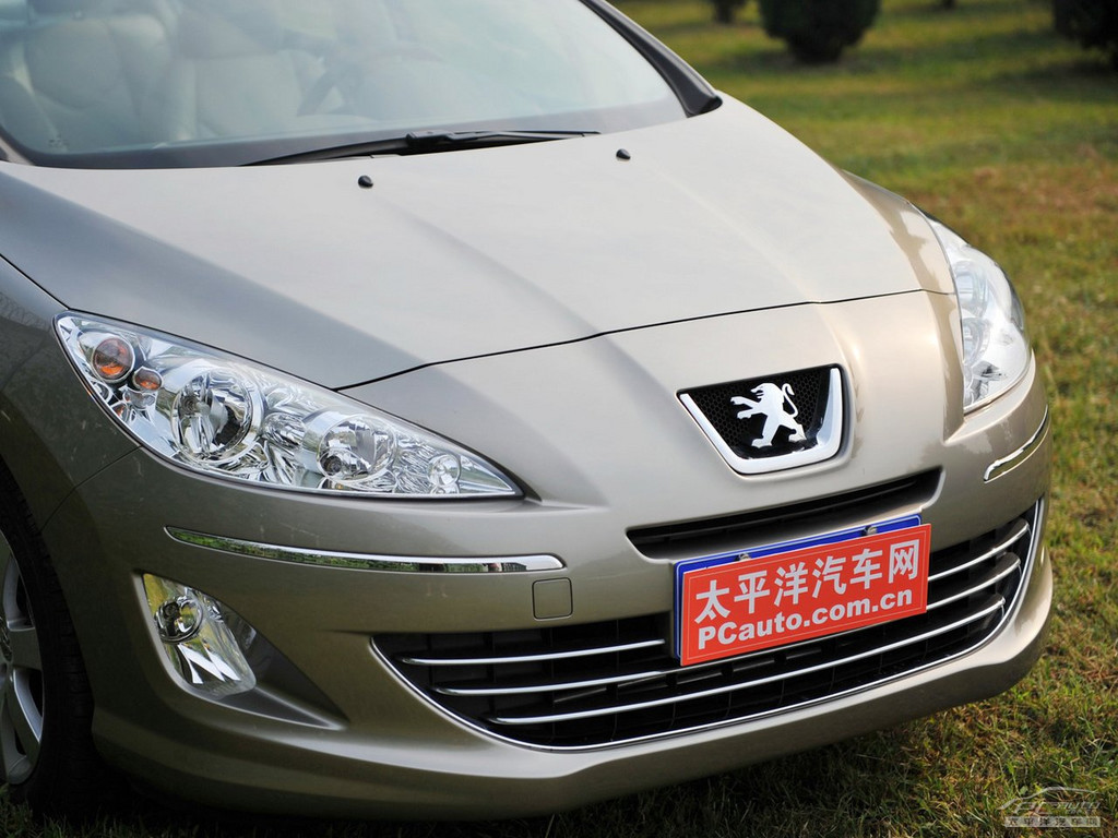 標(biāo)致408外觀高清大圖