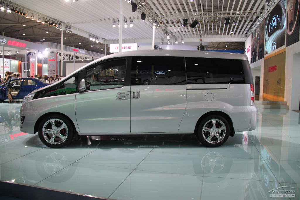 瑞風(fēng)車展高清大圖