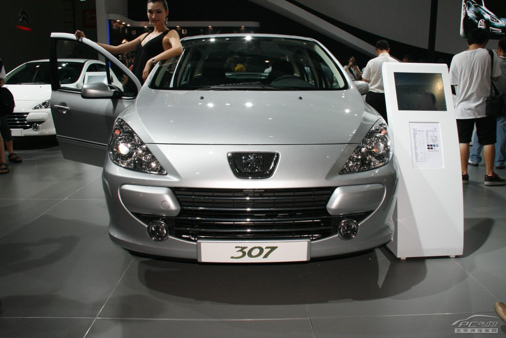 標(biāo)致307車展高清大圖