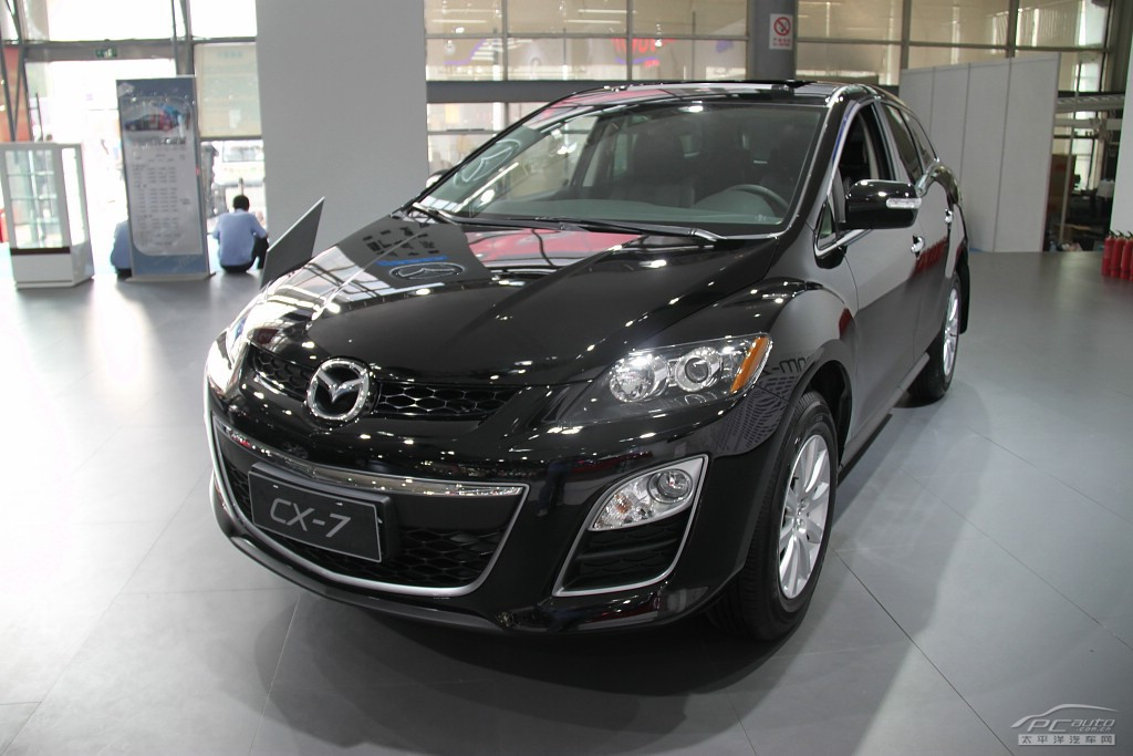 馬自達(dá)CX-7(進(jìn)口)車展高清大圖