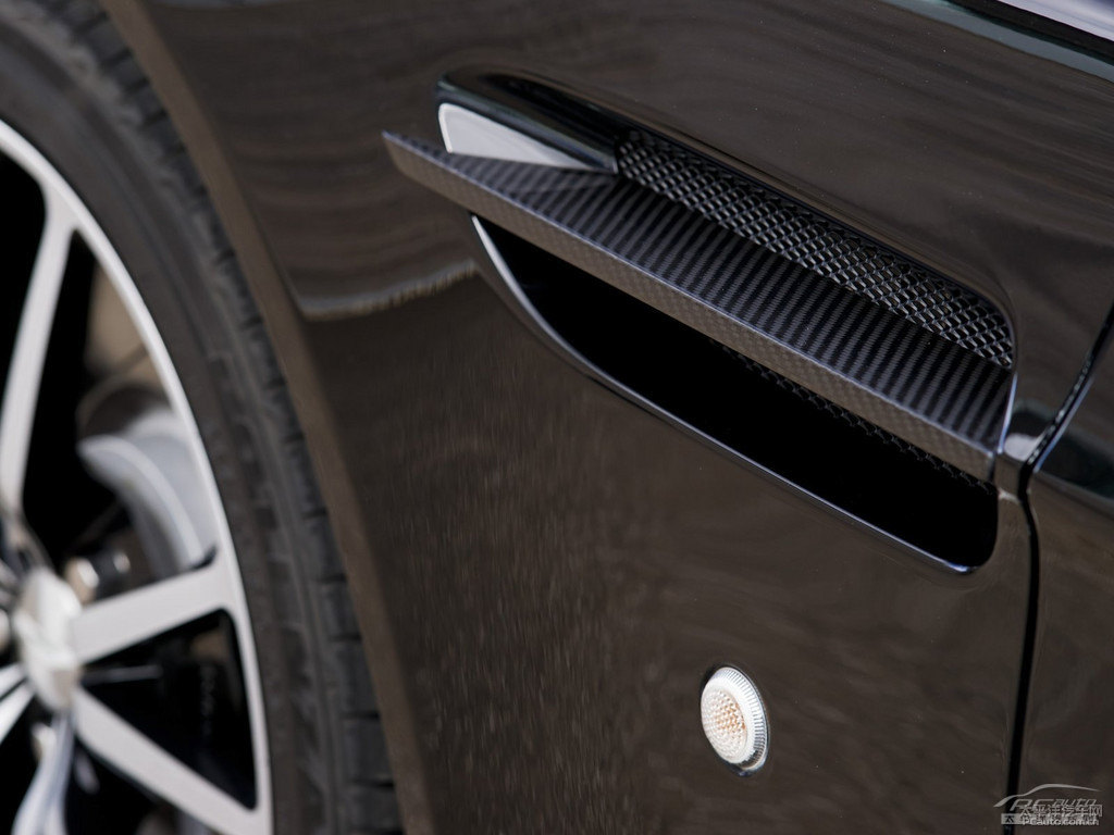 V8 Vantage^DƬ